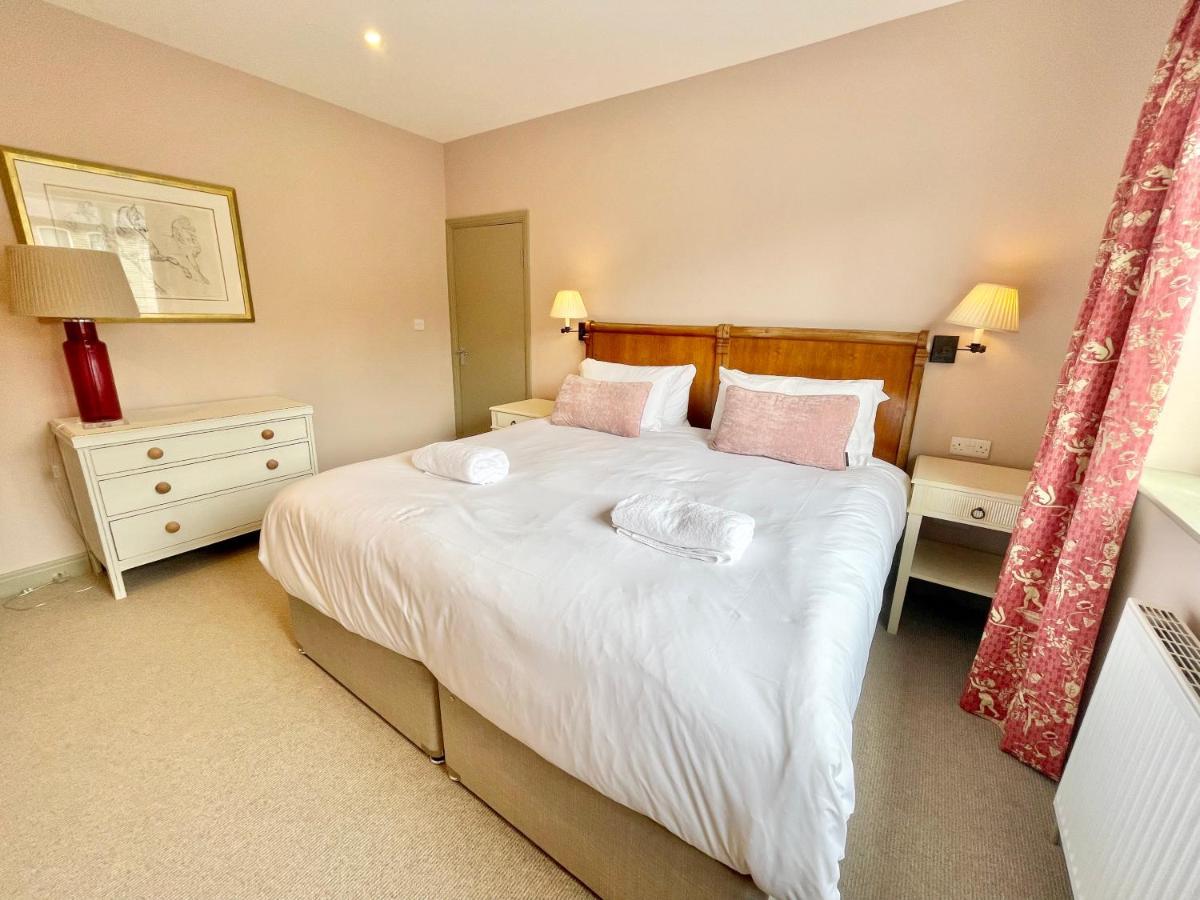 Central Townhouse With Free Off Road Parking And Garden York Exterior photo